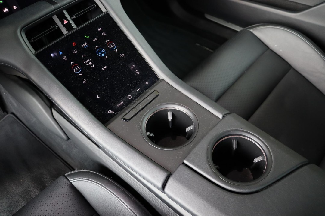 Porsche Taycan 4S - foto 15