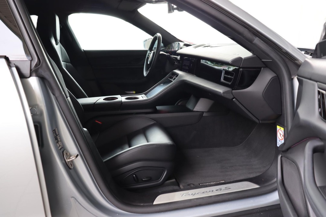 Porsche Taycan 4S - foto 10