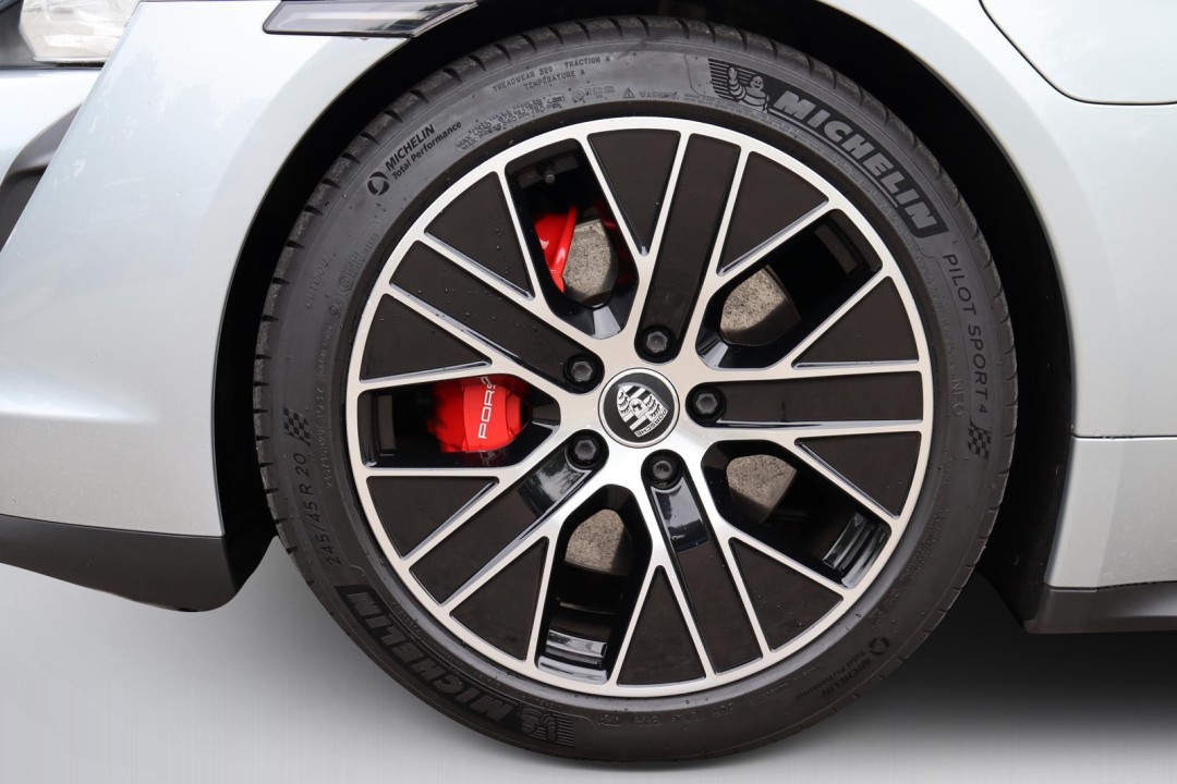 Porsche Taycan 4S - foto 18