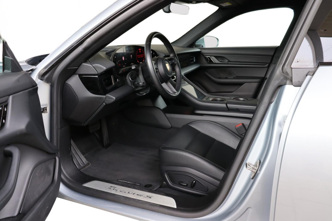 Porsche Taycan 4S - foto 7