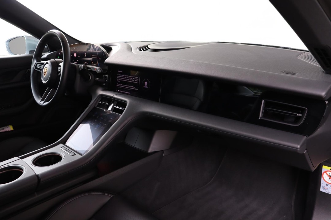 Porsche Taycan 4S - foto 11