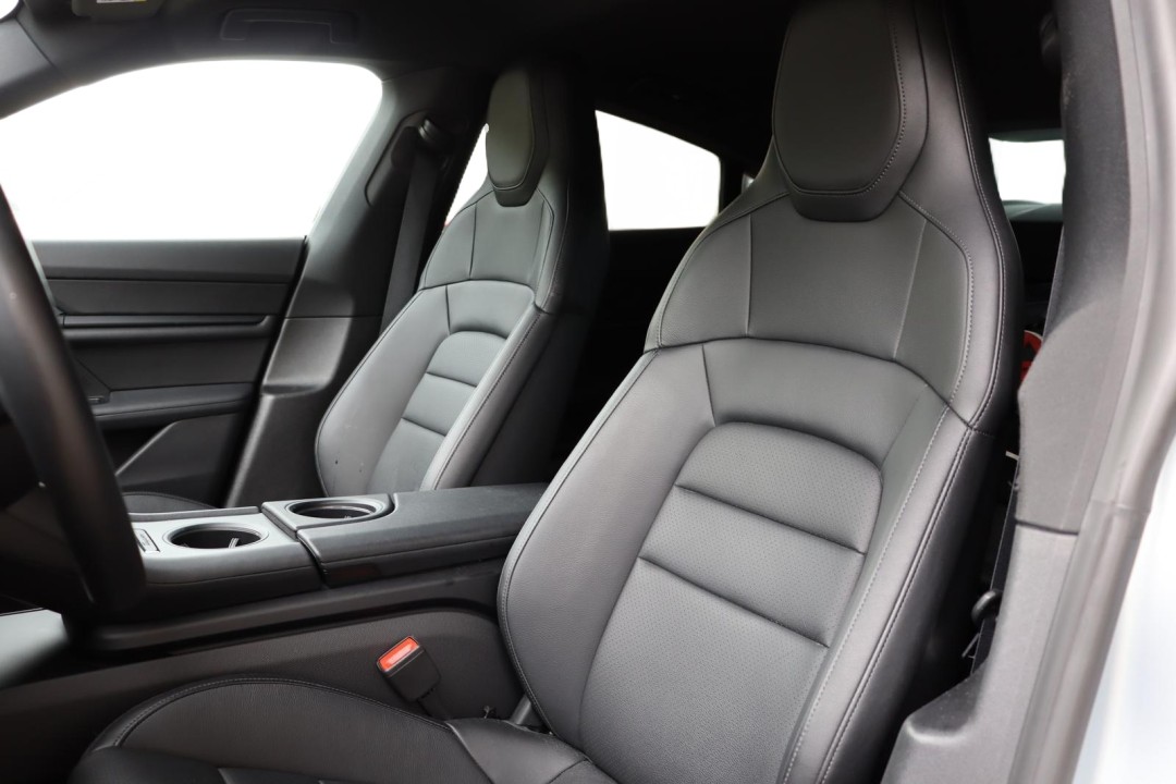 Porsche Taycan 4S - foto 9