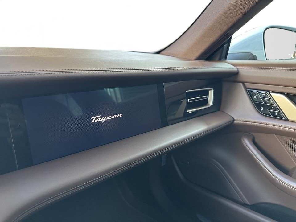 Porsche Taycan 4S - foto 17