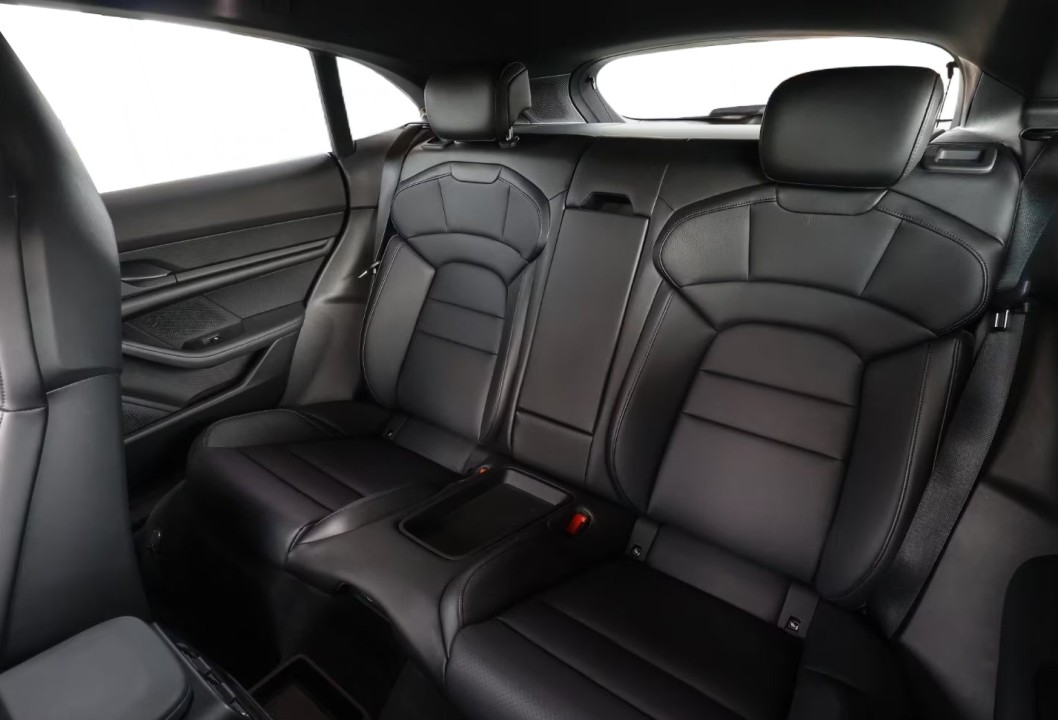 Porsche Taycan 4 Cross Turismo - foto 15