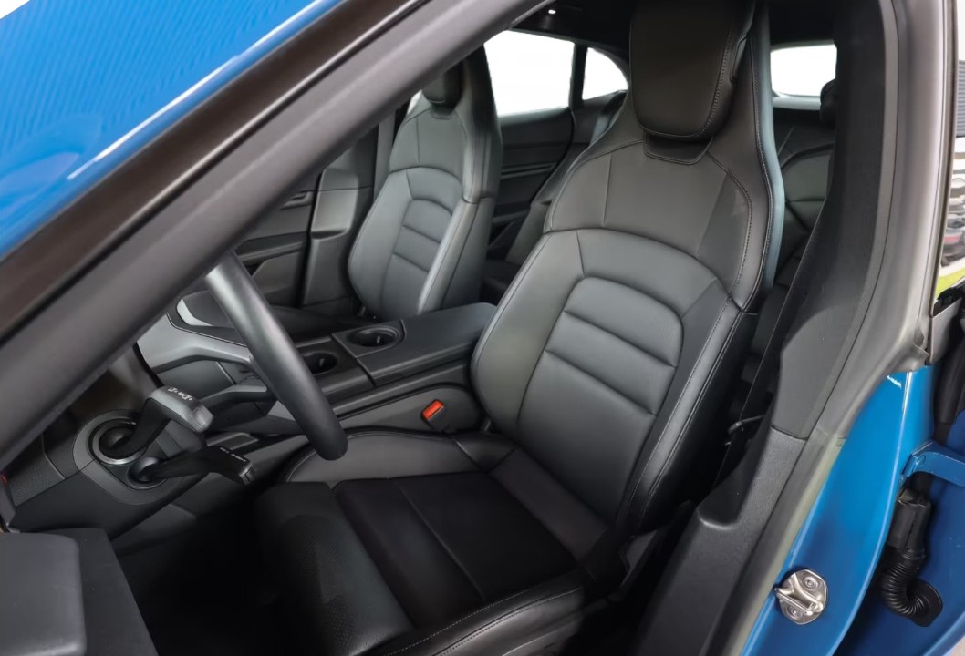 Porsche Taycan 4 Cross Turismo - foto 14