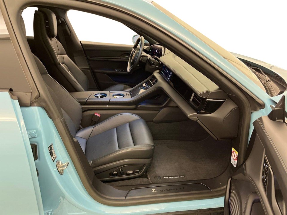 Porsche Taycan 4 Cross Turismo (5)