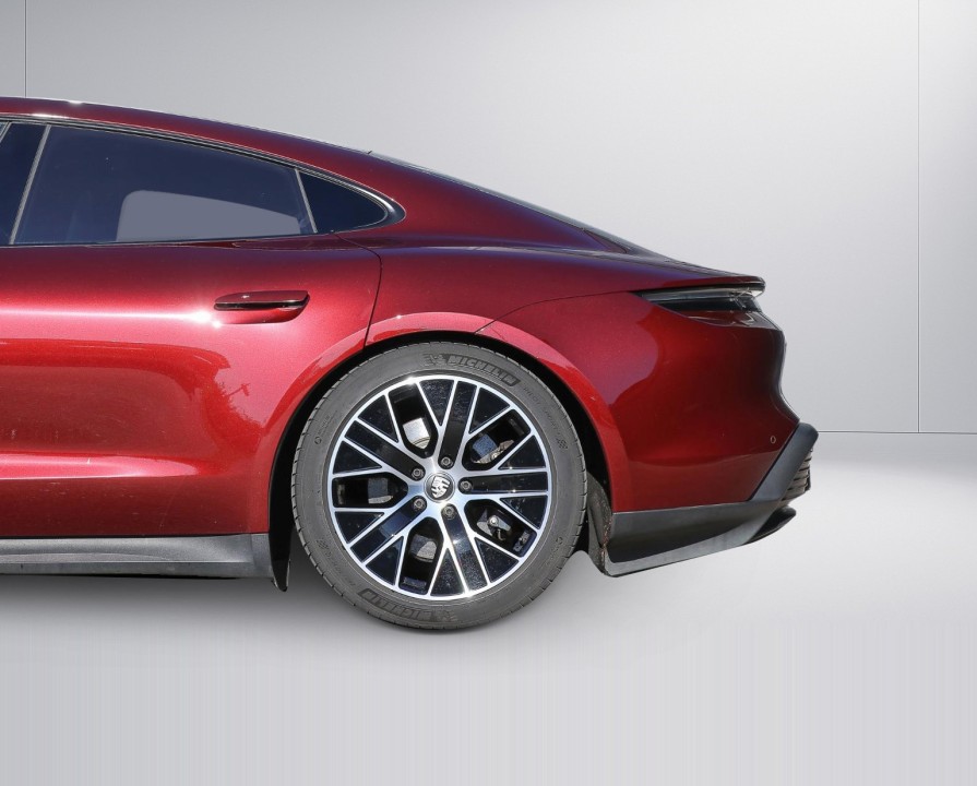 Porsche Taycan - foto 28