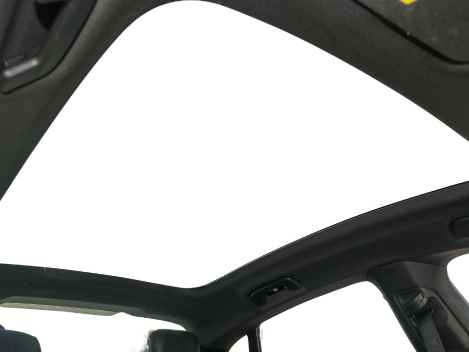 Porsche Taycan - foto 24