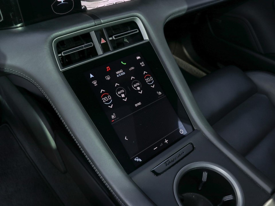 Porsche Taycan - foto 22