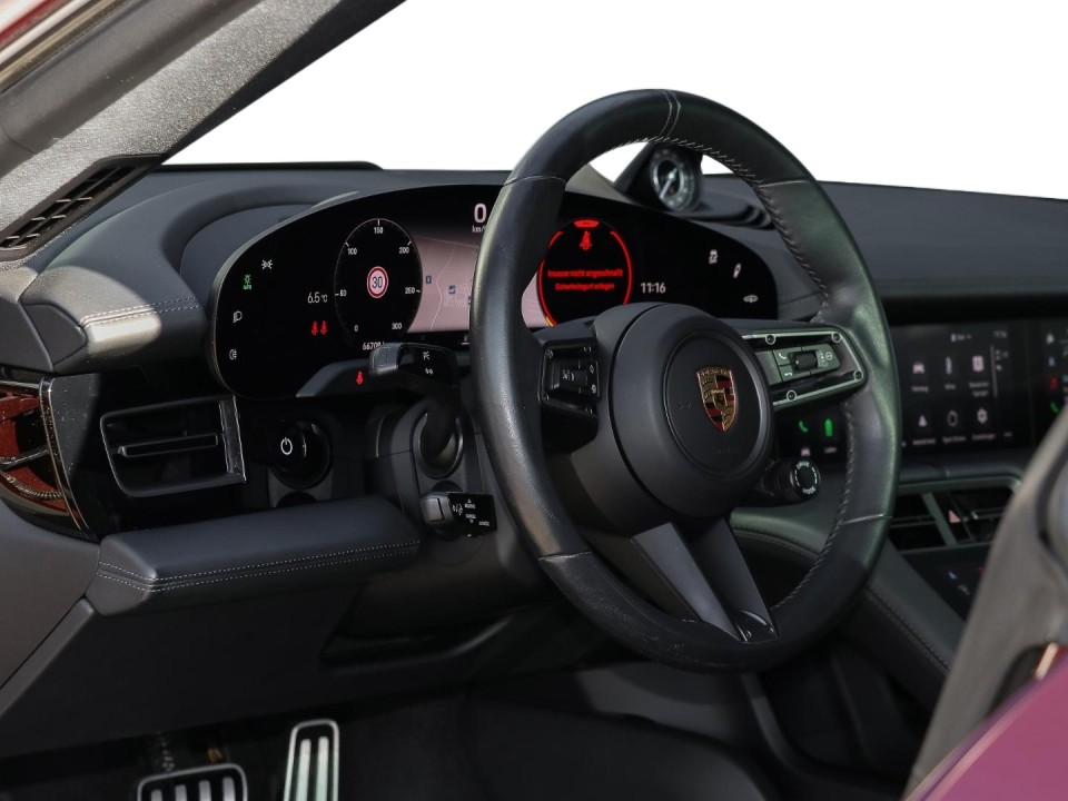 Porsche Taycan - foto 15