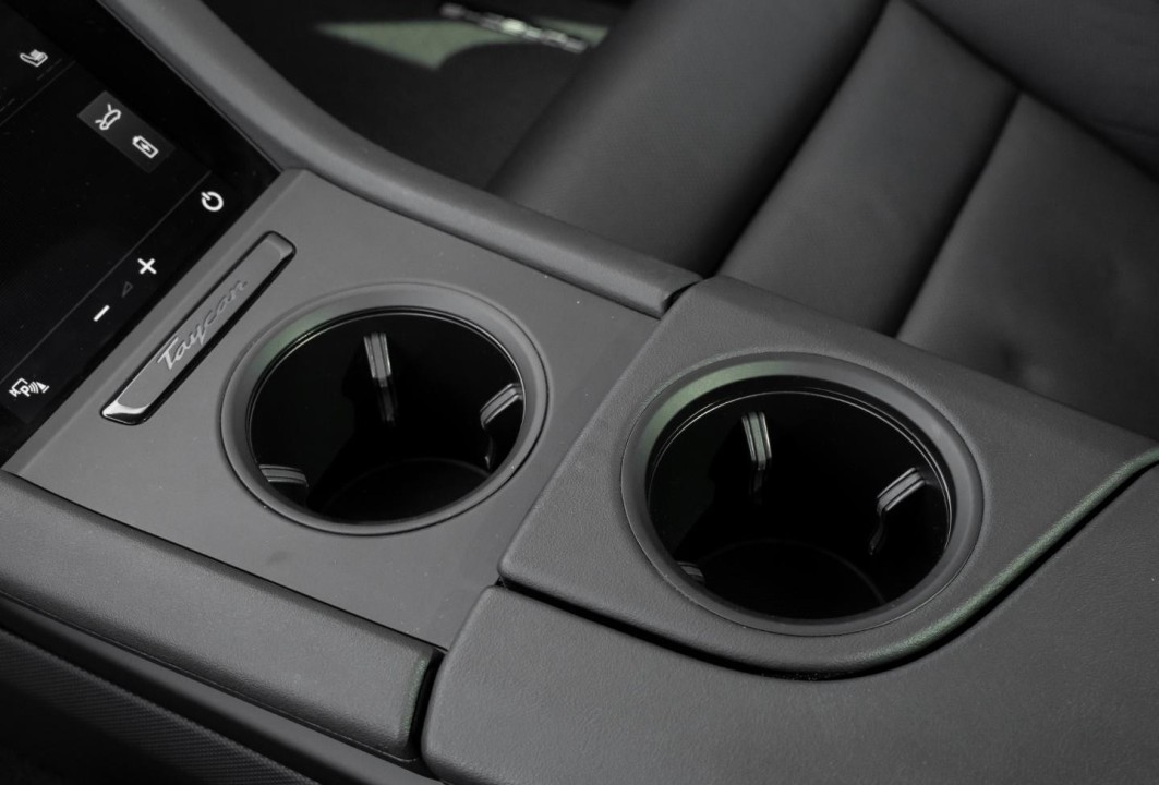 Porsche Taycan 4 Sport Turismo - foto 16