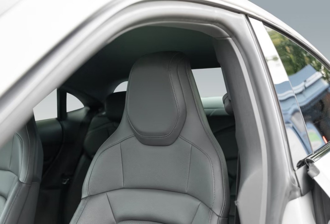 Porsche Taycan 4S - foto 18