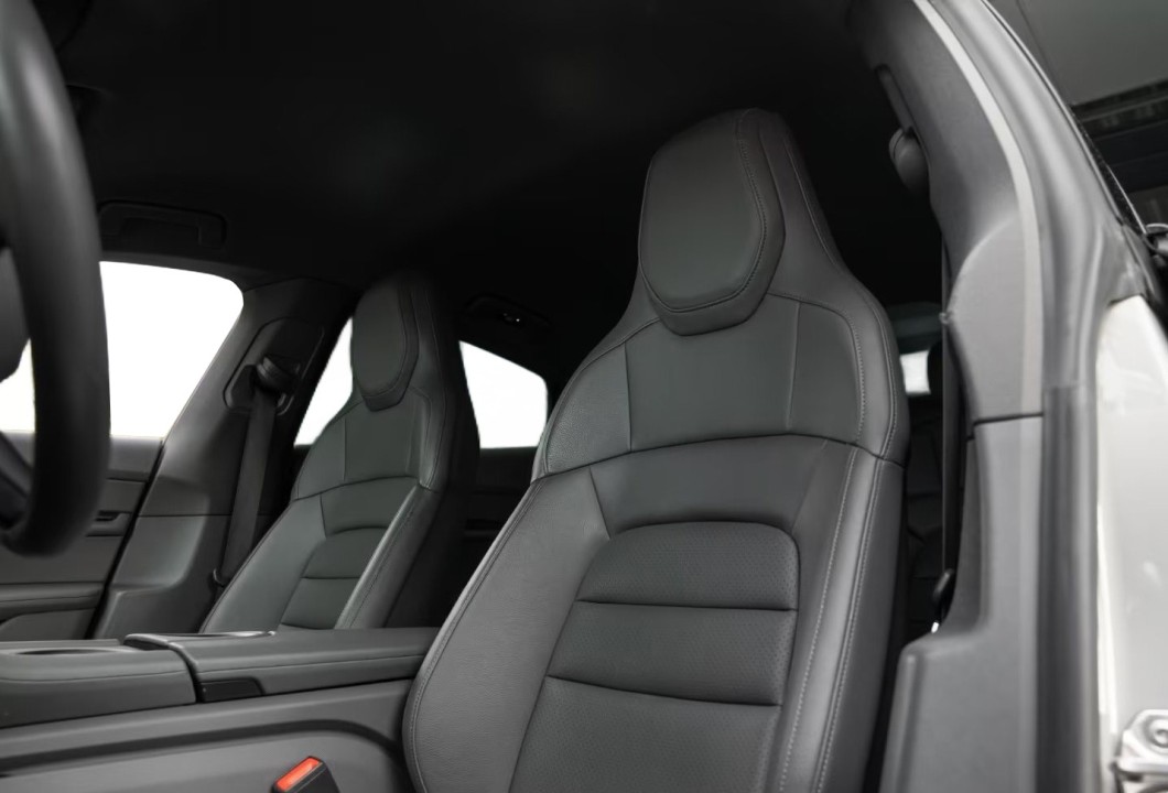 Porsche Taycan 4S - foto 17