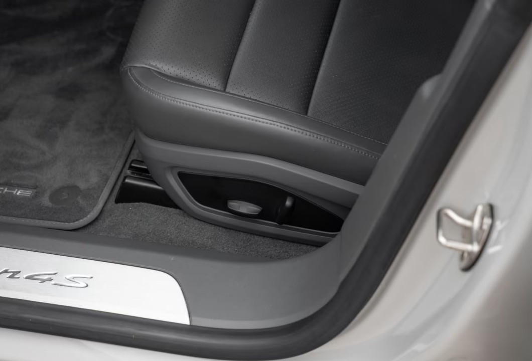 Porsche Taycan 4S - foto 22