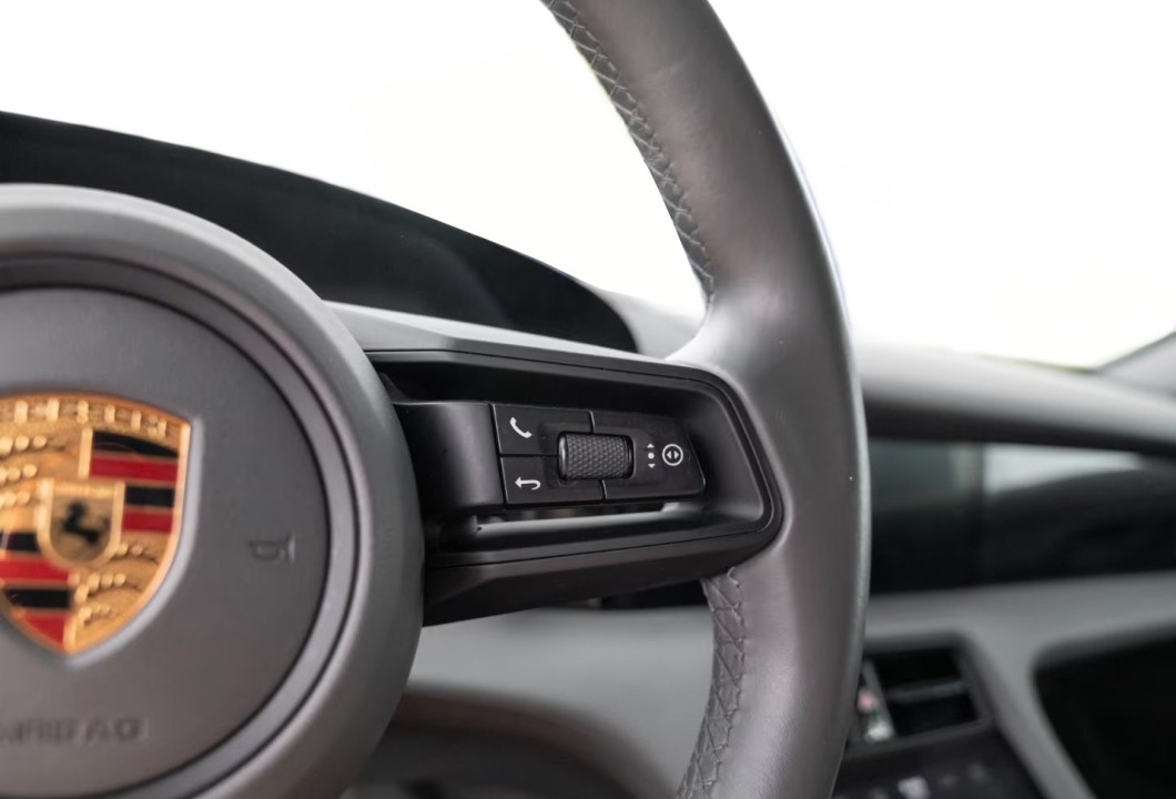 Porsche Taycan 4S - foto 9