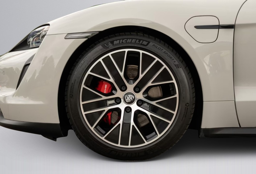 Porsche Taycan 4S - foto 28