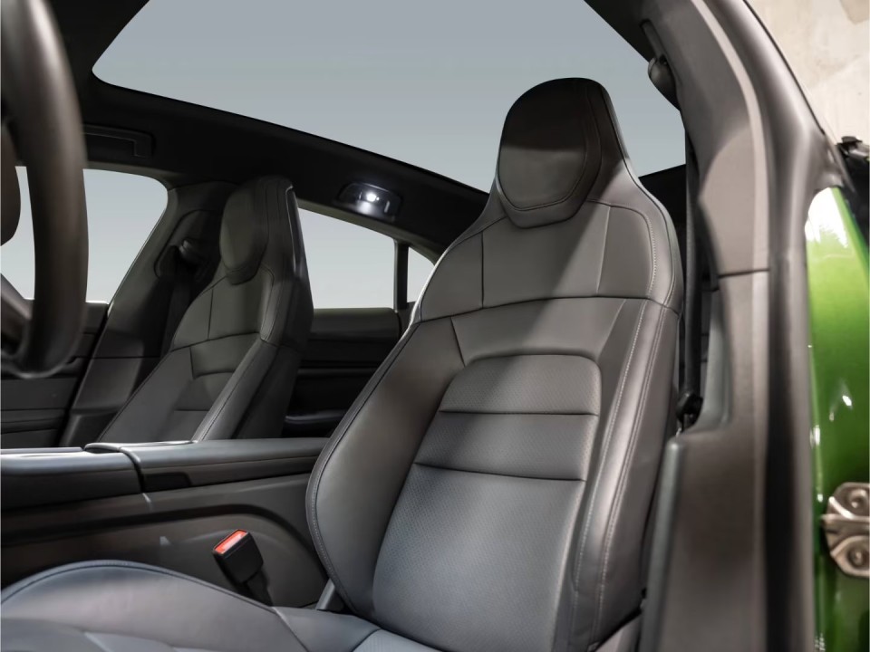 Porsche Taycan 4 Cross Turismo - foto 18