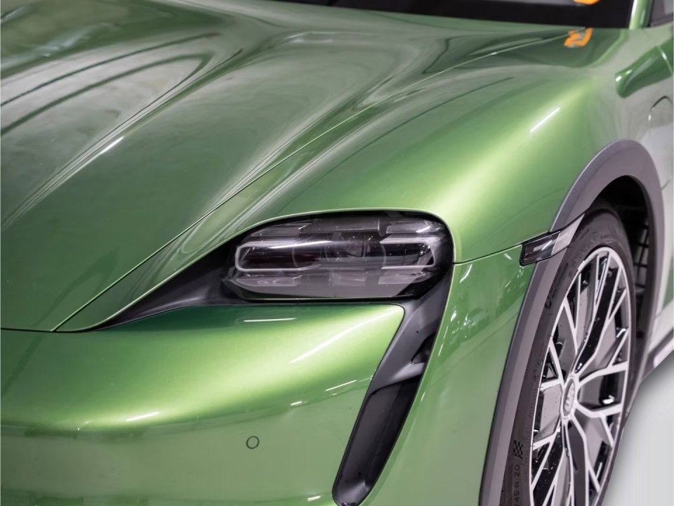 Porsche Taycan 4 Cross Turismo - foto 31