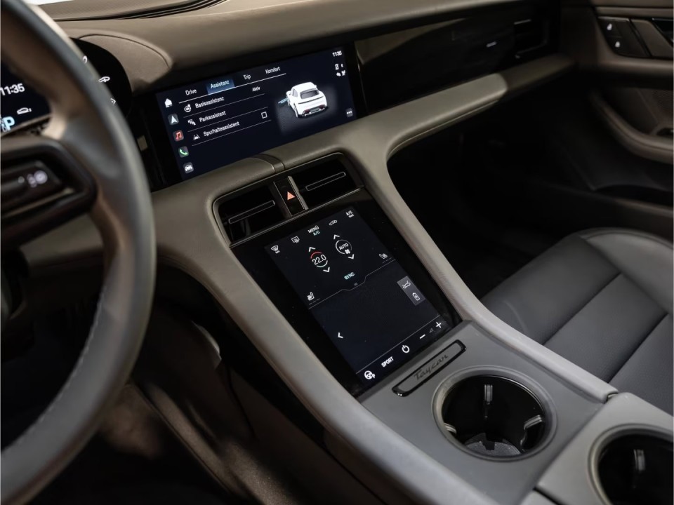 Porsche Taycan 4 Cross Turismo - foto 13