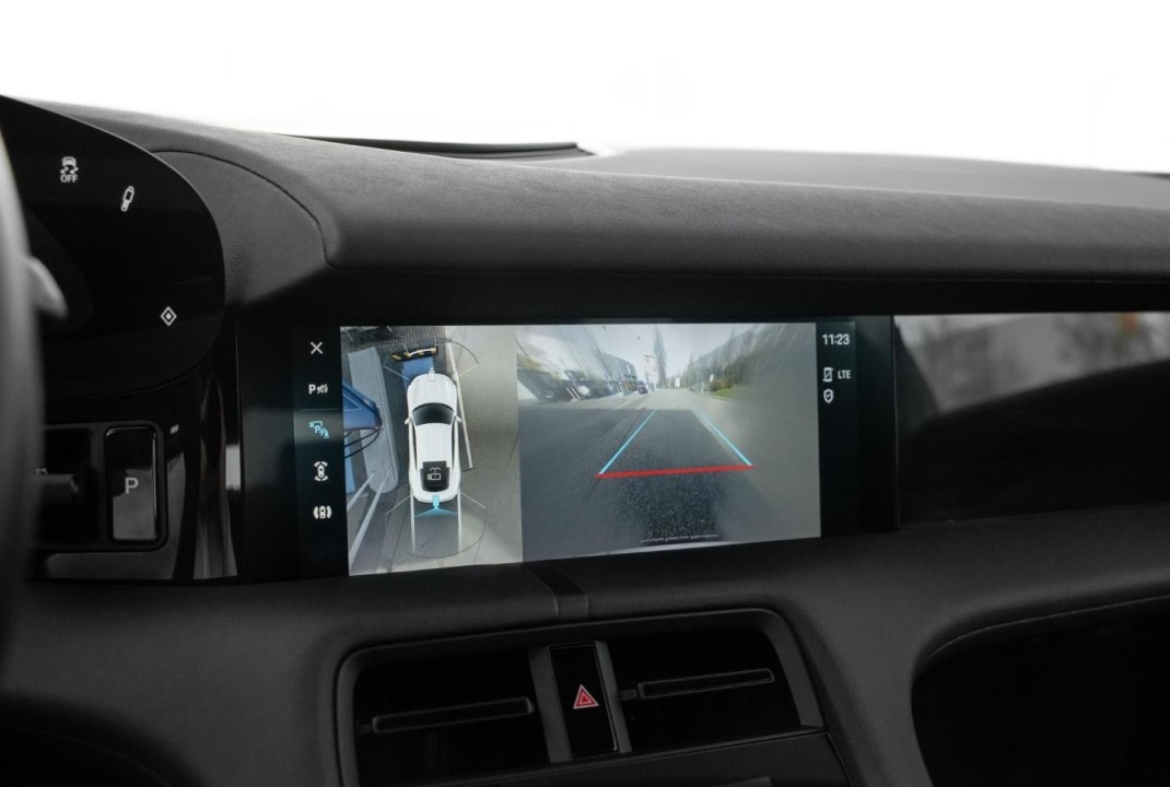 Porsche Taycan 4 - foto 20