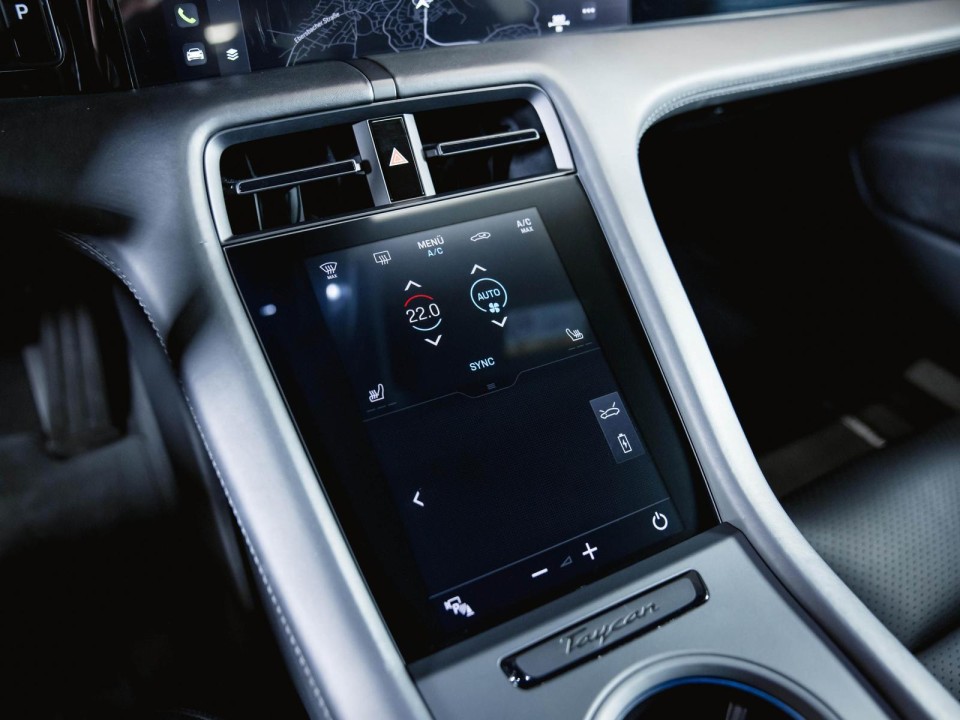 Porsche Taycan - foto 15