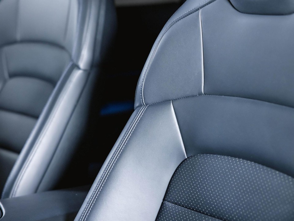 Porsche Taycan - foto 13