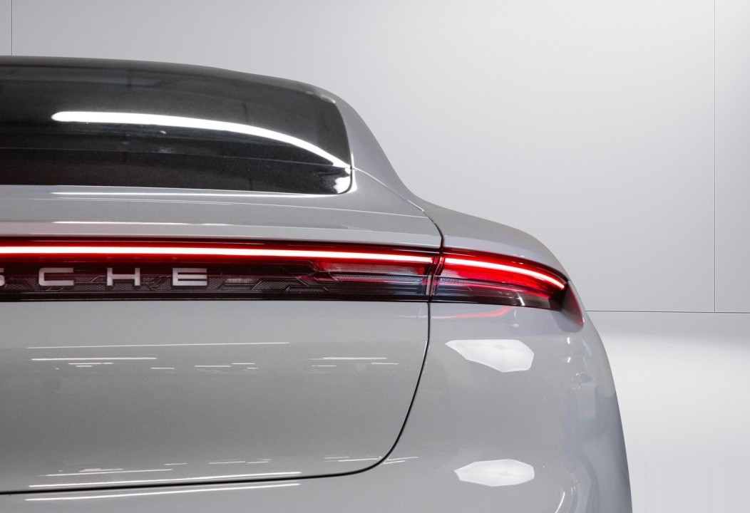 Porsche Taycan - foto 34