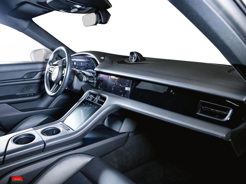 Porsche Taycan - foto 10
