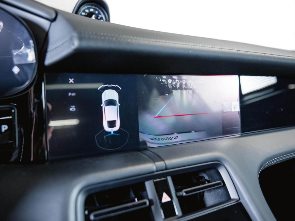 Porsche Taycan - foto 23