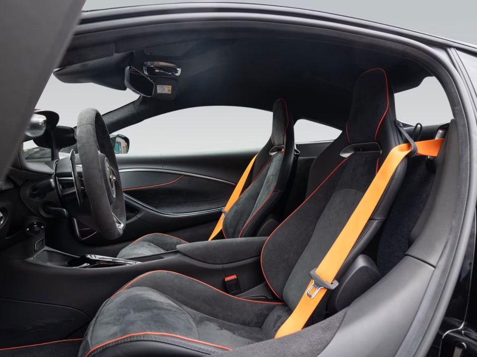 McLaren Artura - foto 12