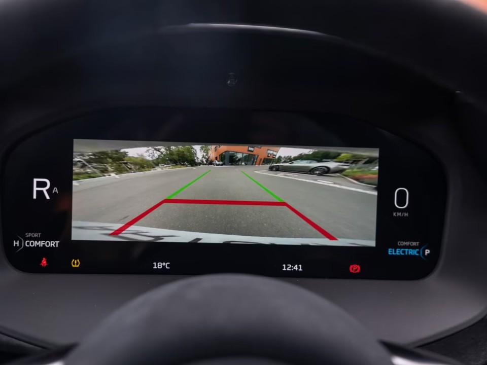 McLaren Artura - foto 17