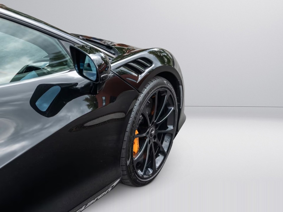 McLaren Artura - foto 23