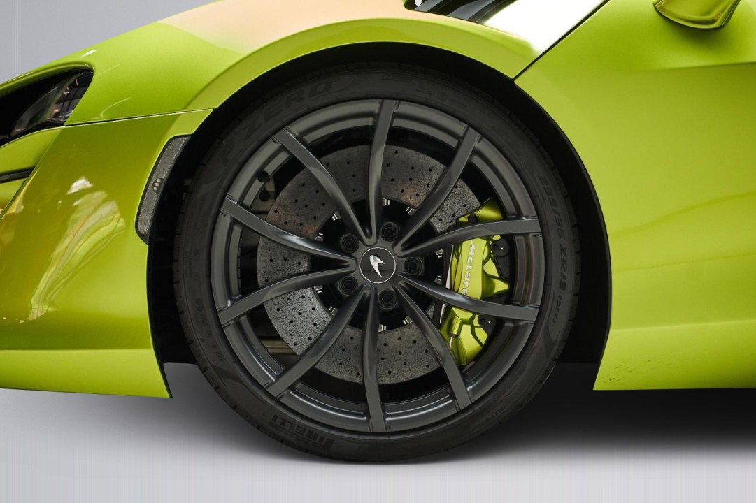 McLaren Artura - foto 36