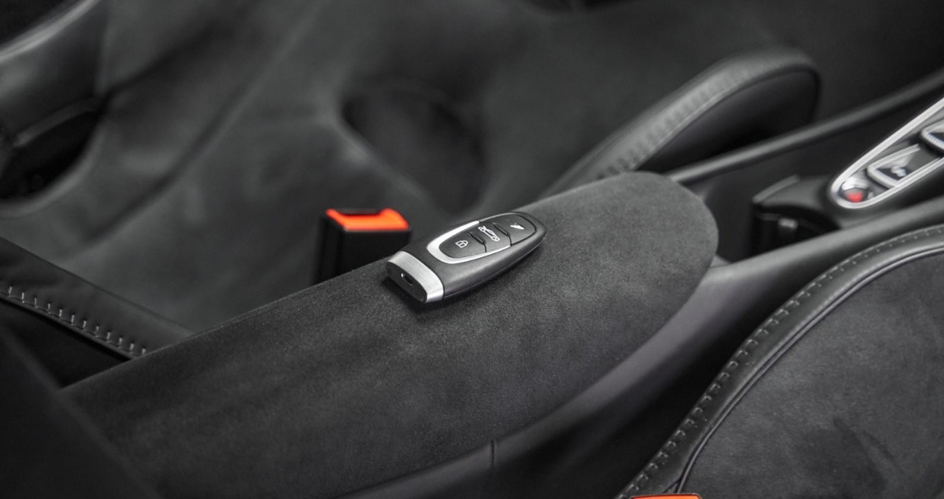 McLaren Artura - foto 18