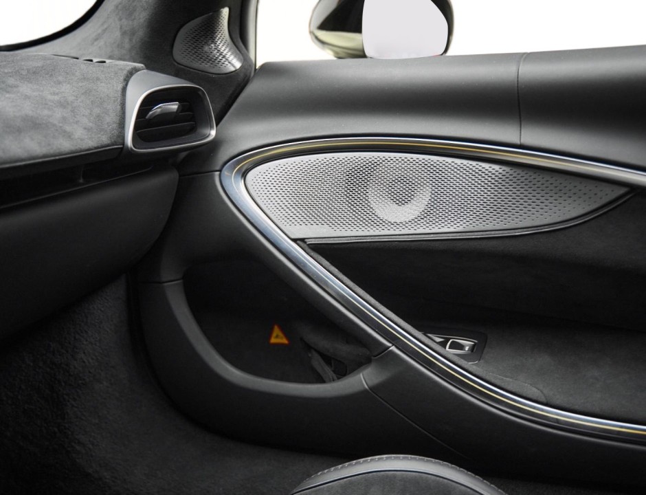 McLaren Artura - foto 22