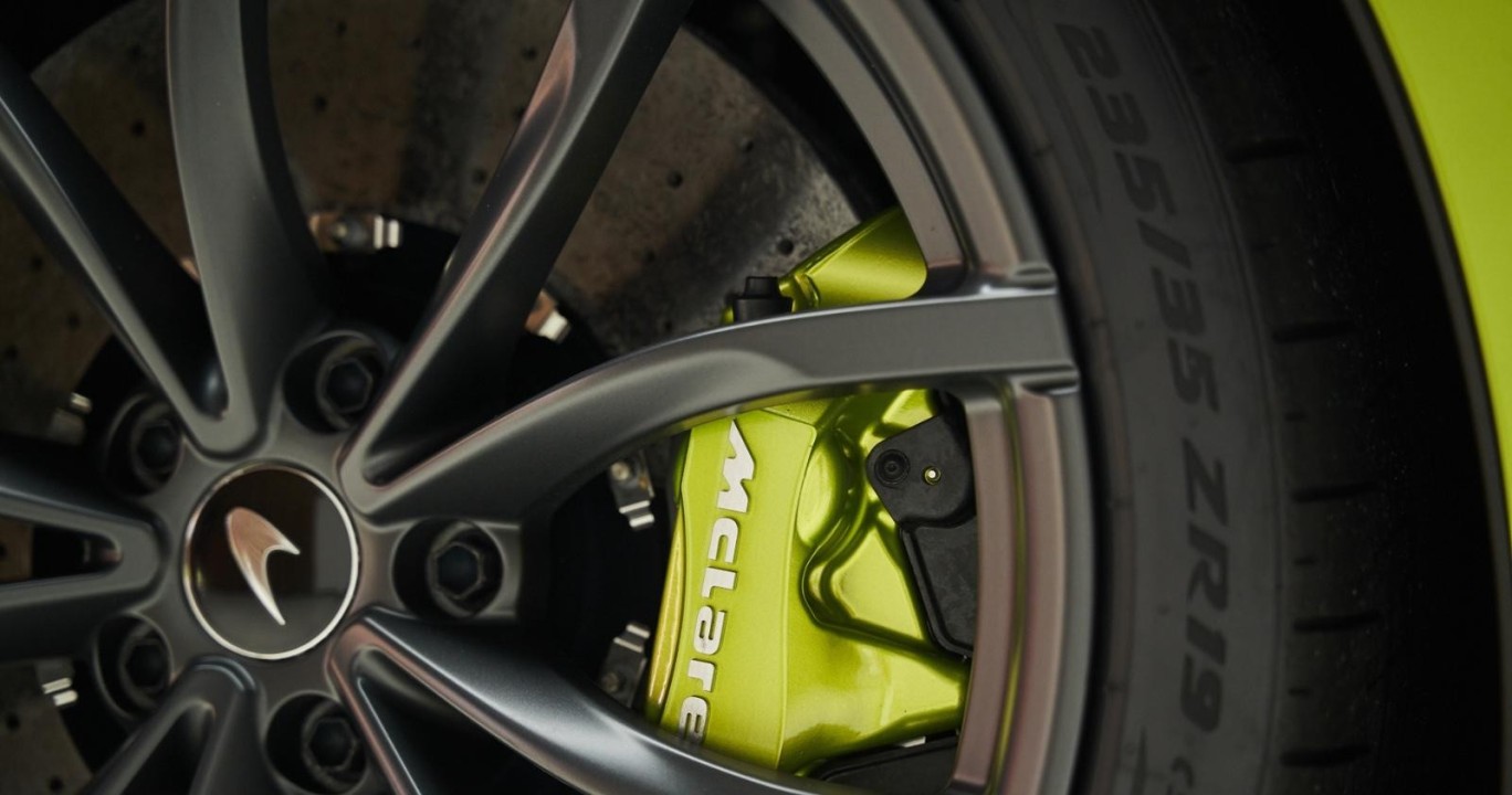 McLaren Artura - foto 37