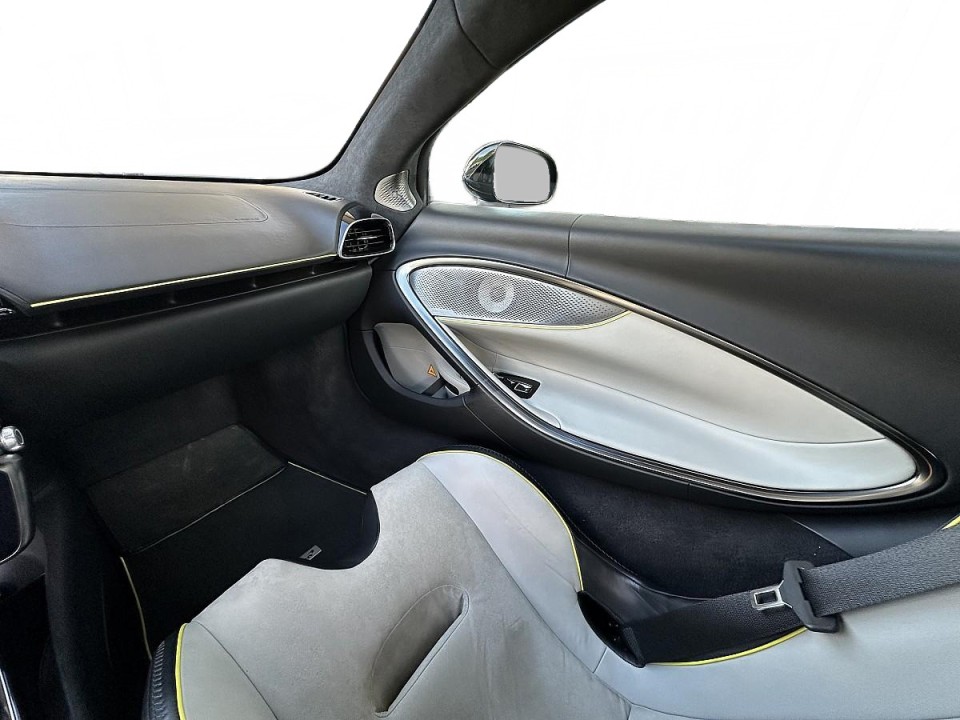 McLaren Artura - foto 15