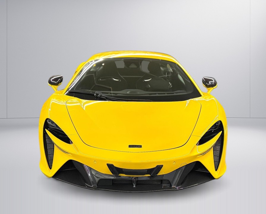 McLaren Artura (2)