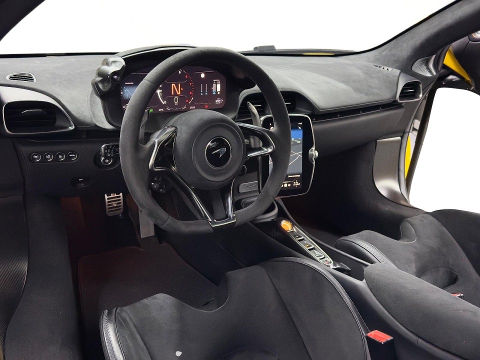 McLaren Artura - foto 14