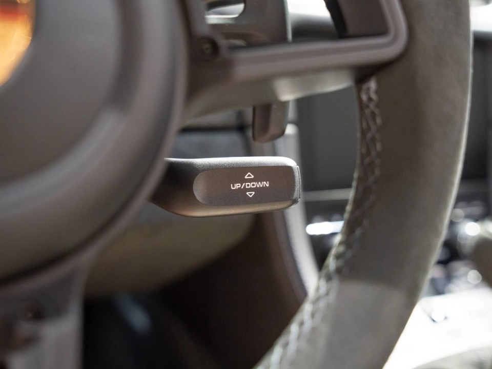 Porsche 718 Spyder RS - foto 16