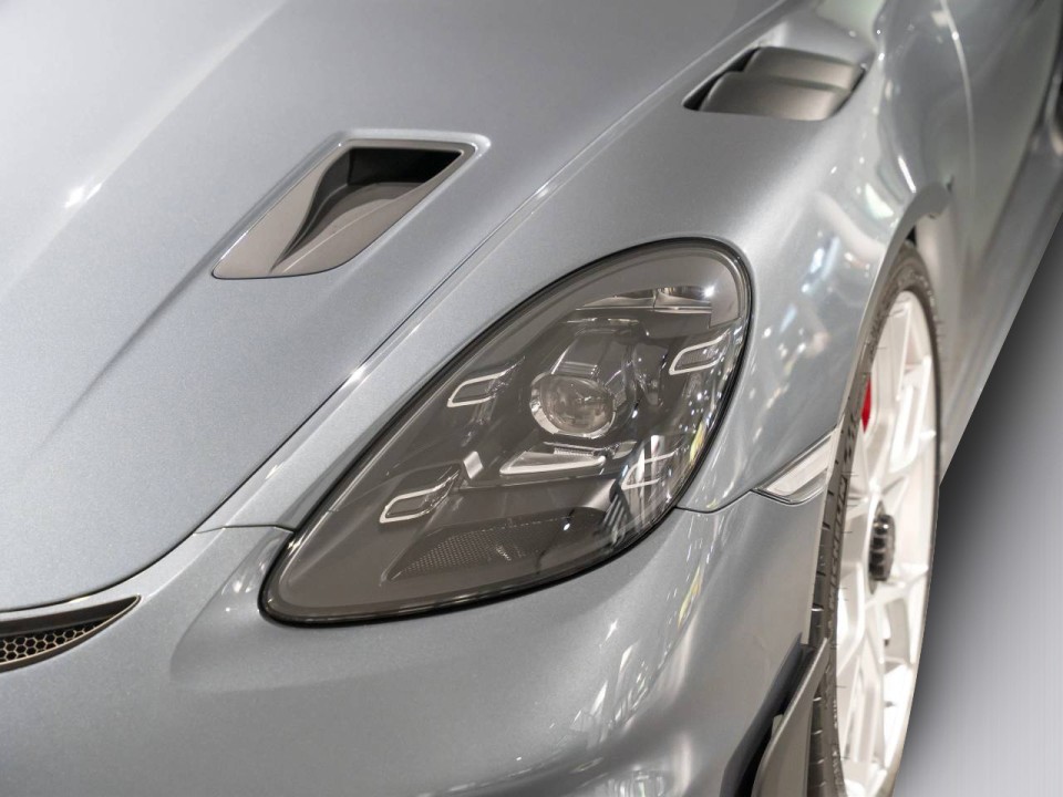 Porsche 718 Spyder RS - foto 27