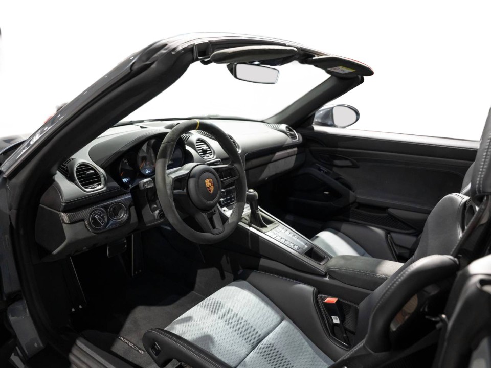 Porsche 718 Spyder RS - foto 10