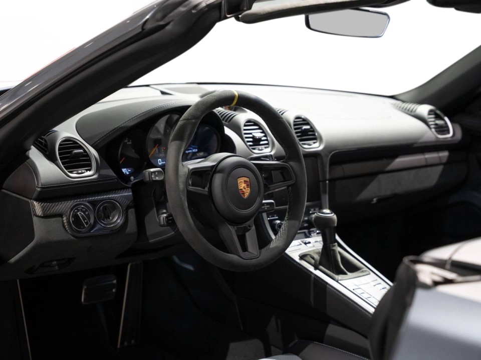 Porsche 718 Spyder RS - foto 9