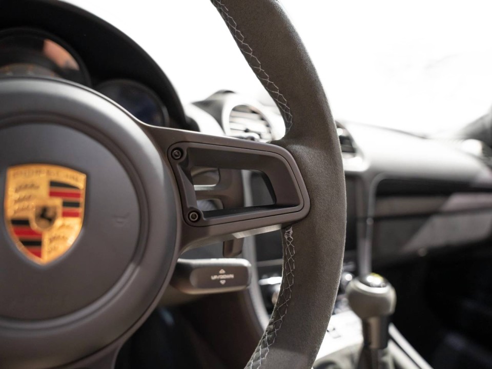 Porsche 718 Spyder RS - foto 13