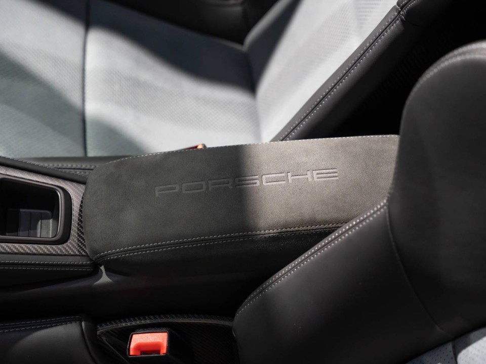 Porsche 718 Spyder RS - foto 19