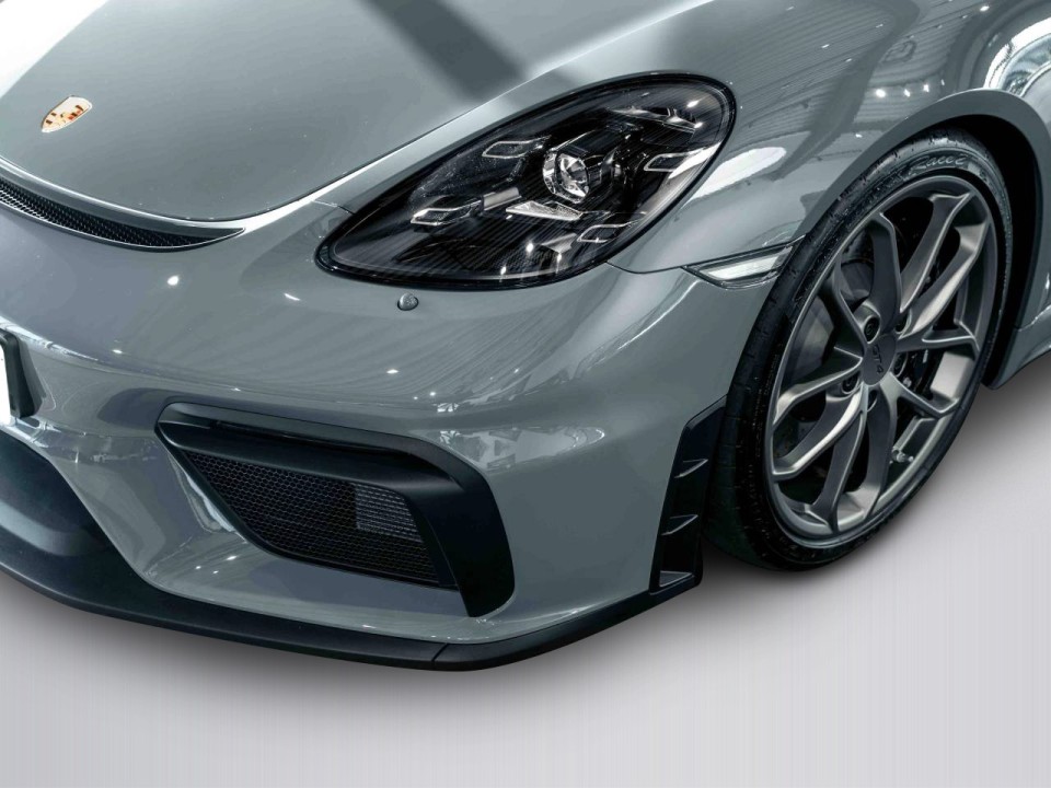 Porsche 718 Cayman GT4 - foto 21