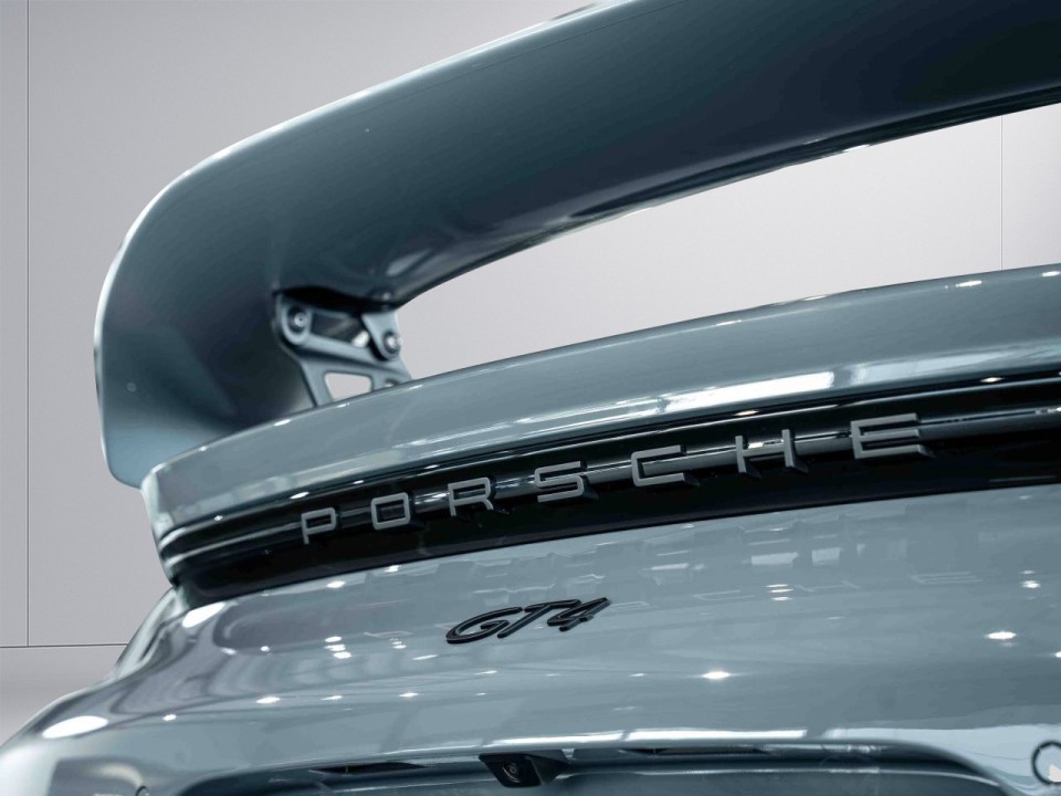 Porsche 718 Cayman GT4 - foto 20