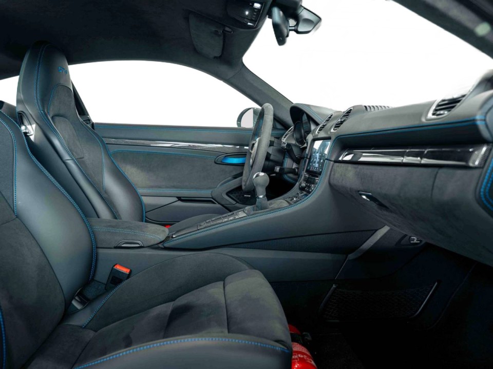 Porsche 718 Cayman GT4 - foto 8