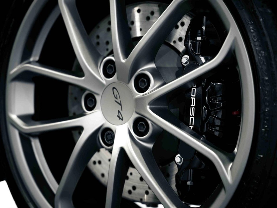 Porsche 718 Cayman GT4 - foto 24