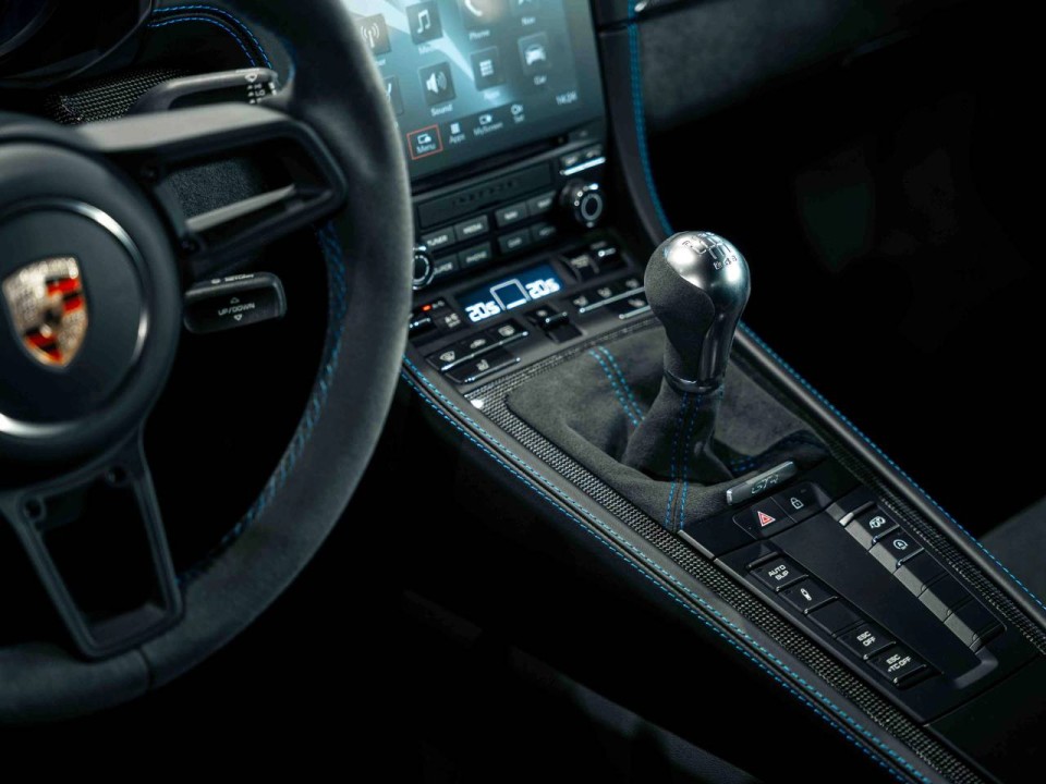 Porsche 718 Cayman GT4 - foto 10